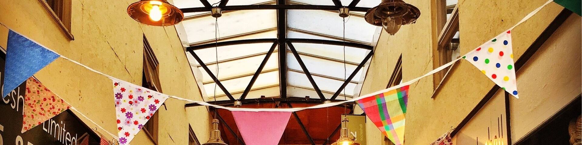 A wonderful afternoon browsing the shops here. At the end of this arcade is a very sweet little second hand shop with a friendly welcome. I felt like I had discovered a little secret down here and then there are plenty of coffee pit stops ☕️🍰