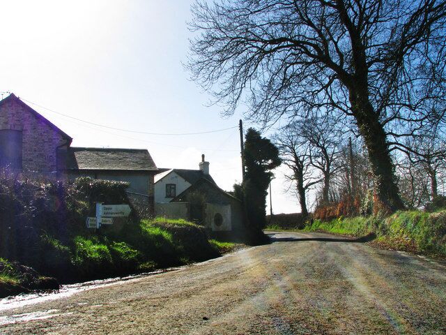 Lane End Farm Another of North Devons many farms, once the main industry in this part of the world.