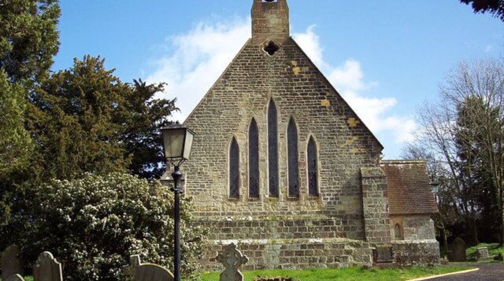 St Thomas's Church, East Orchard The simple church of St Thomas was built at the end of the 18th century.