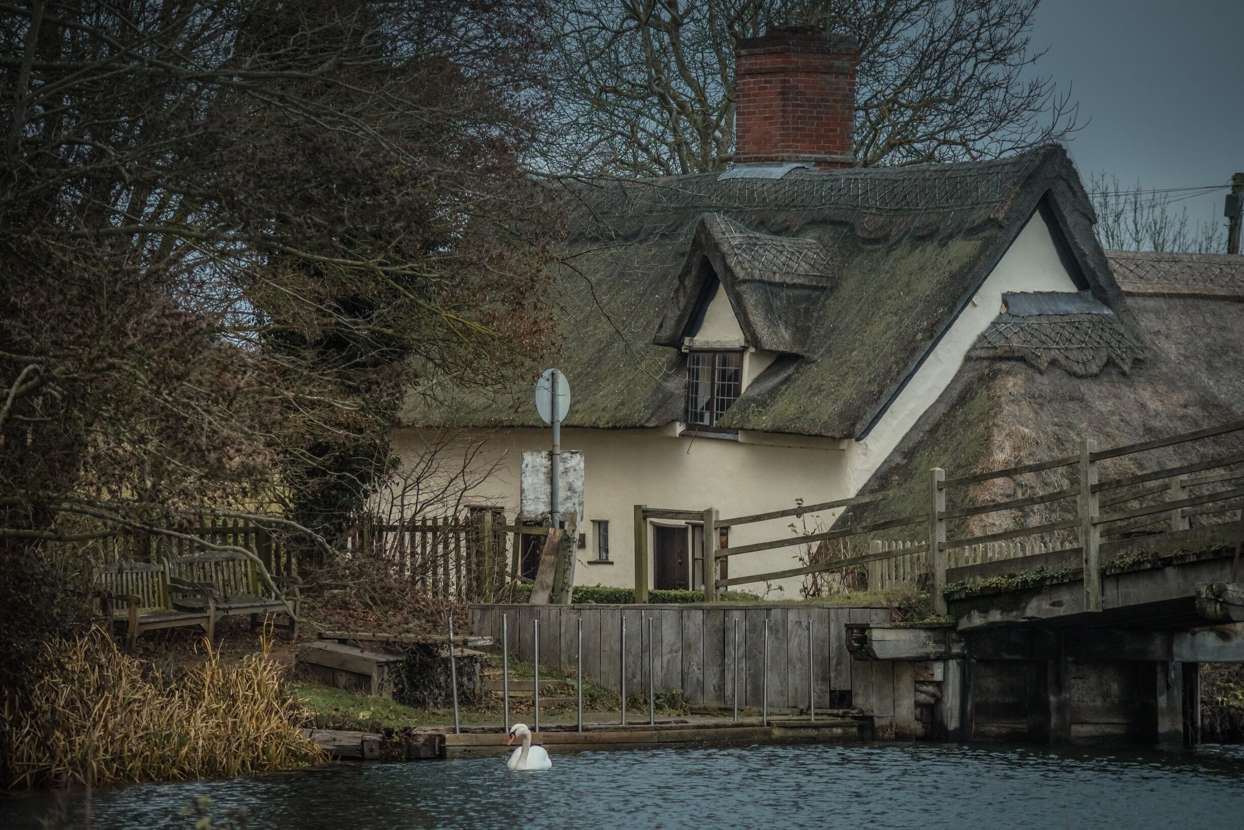 Cross the hump back bridge over the river Stour, with Bridge Cottage in the background to begin your walk through living masterpieces. 

The walk through the villages of tranquil Dedham vale reveals the inspiration for the work of artists John Constable and Alfred Munnings.

Lacing its sparkling way through rolling farmlands and ancient woodlands, the River Stour forms part of a living masterpiece. With its hedges, wildflower meadows and pretty villages, this lowland area on the border between Suffolk and Essex has long been immortalised by some of Britain’s greatest artists. 

Within the valley lies Dedham Vale, an Area of Outstanding National Beauty. Home to the villages of Dedham, Flatford and East Bergholt, it provided inspiration for John Constable and Alfred Munnings. Each captured local settings in works that celebrate this quiet corner of England. This 7½ mile walk starts in Dedham, home for many years of Munnings. It follows the river to Flatford, the subject of Constable’s most famous painting, before continuing to his birthplace, East Bergholt. Finally, the route returns to Flatford, before finishing back in Dedham.



#england #uk #landscape #watermill #constablecountry #cottage #history