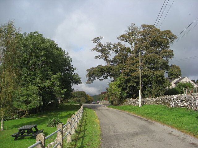 Earl Sterndale Approaching on the lane from Crowdecote.