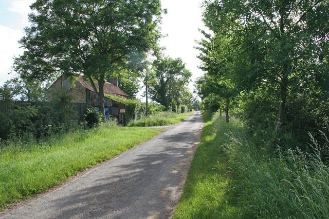 Ashing Lane near Dunholme. Looking towards Ashlin Farm