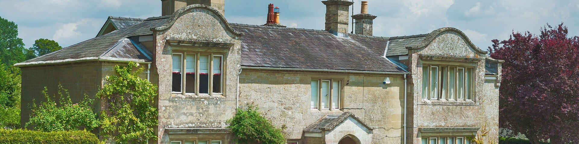 DINTON LODGE, DINTON, WILTSHIRE