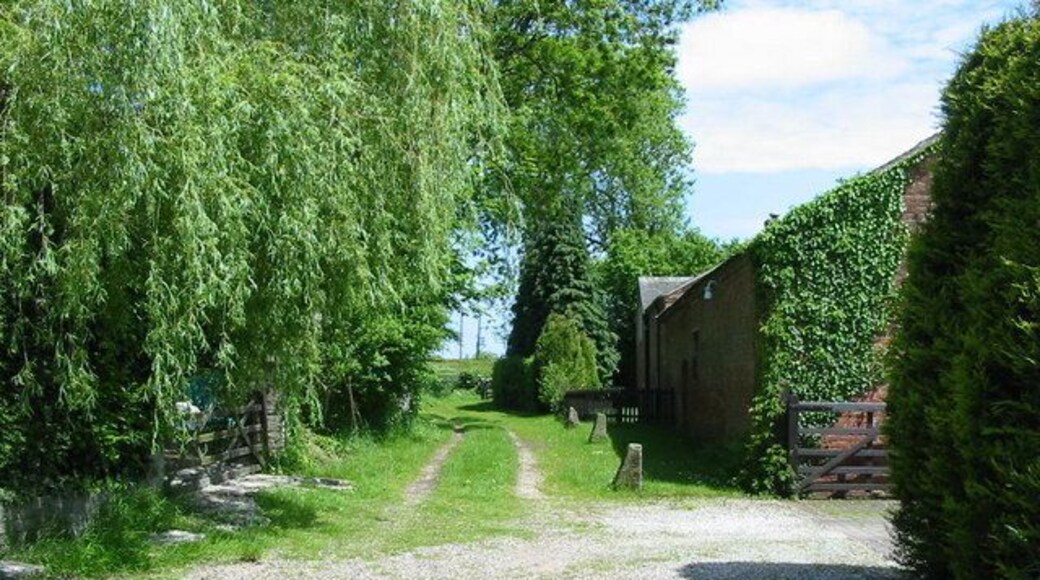 Grove Farm. The entrance to Grove Farm at Hollington Grove.