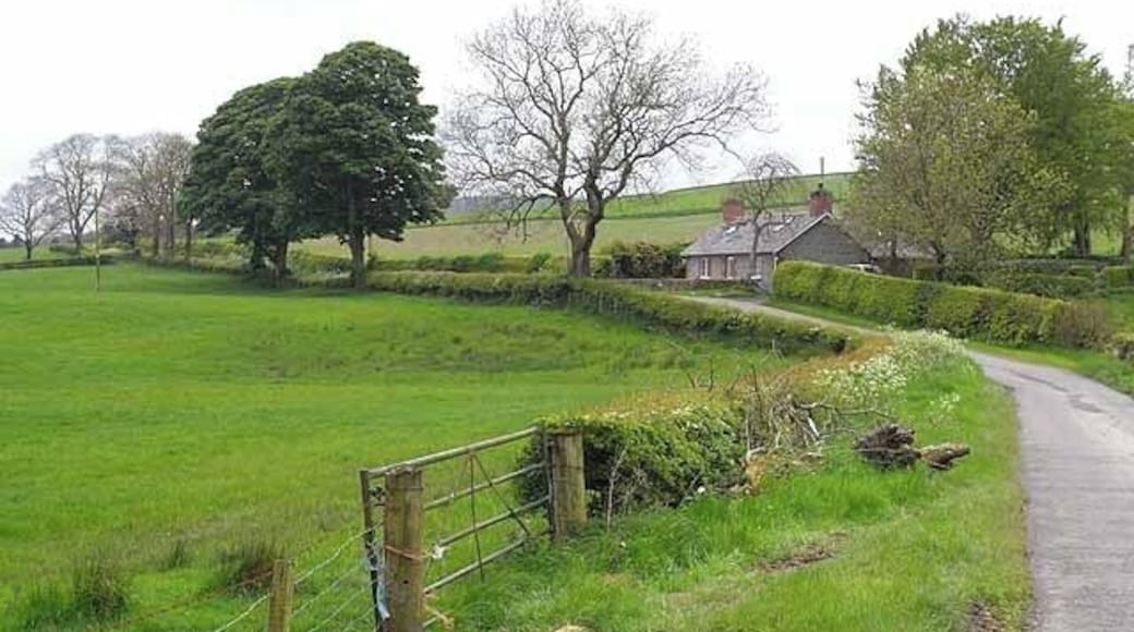 Peartree Cottage On the minor road between Shawhead and Crocketford.