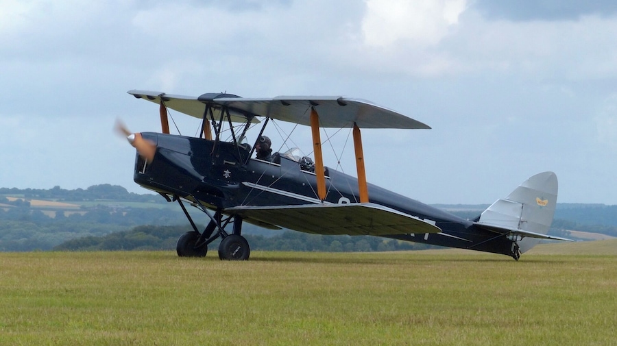 It was "Lady Pilots Day" at Compton Abbas airfield so I popped in to see what was flying. The weather was a bit mixed but there were a few nice aircraft to be seen.
This was taken with the Panasonic FZ200 bridge camera which I thought I would try out on aircraft. The main problem is the max aperture only goes to F8 so its tricky getting the speed low enough to blur props without over exposing.
