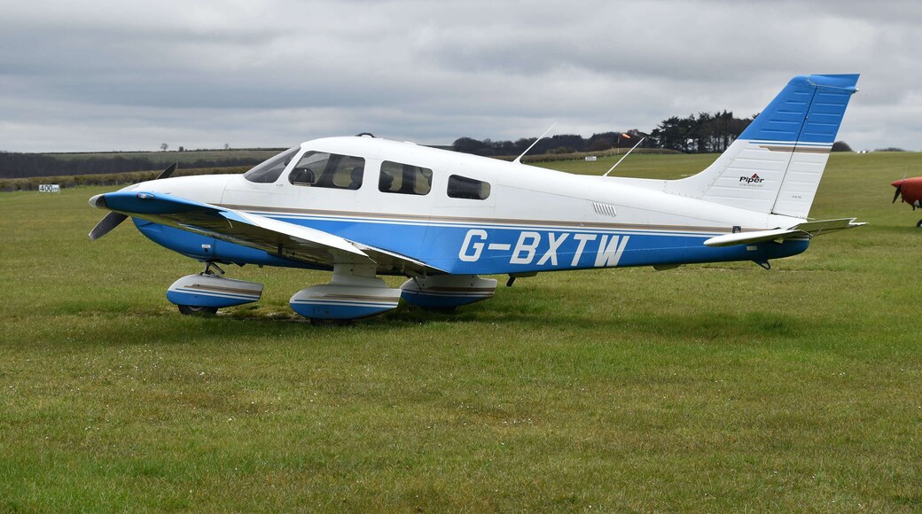 Piper PA-28 at Compton Abbas,Wilts.,16/04/16.