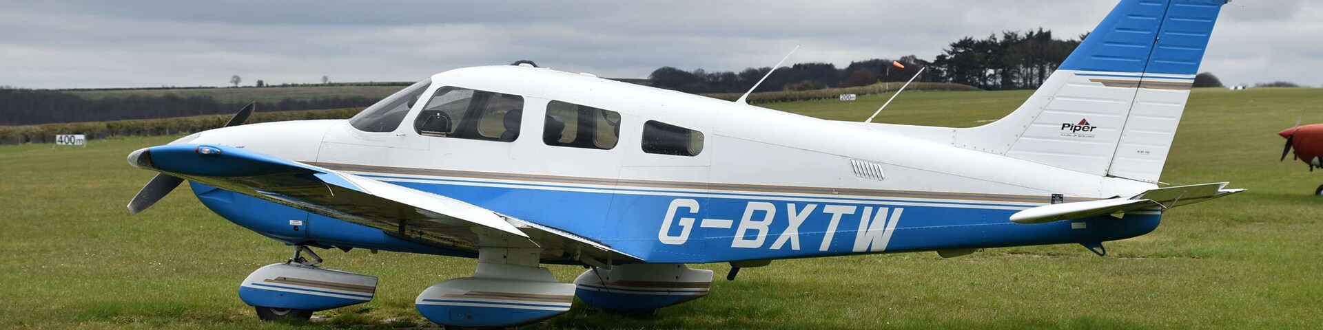 Piper PA-28 at Compton Abbas,Wilts.,16/04/16.