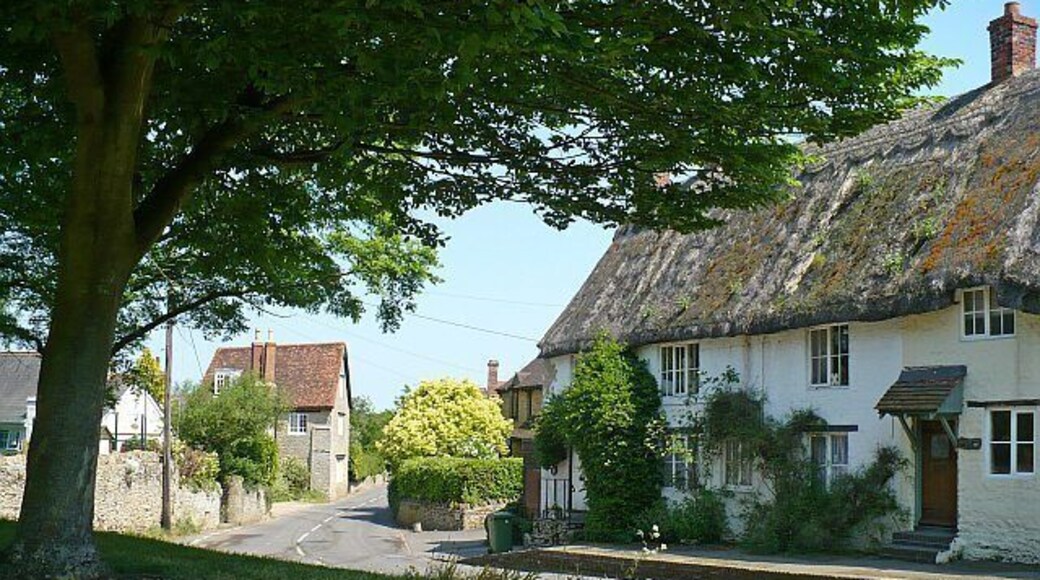 Thatched cottages, Newton Blossomville