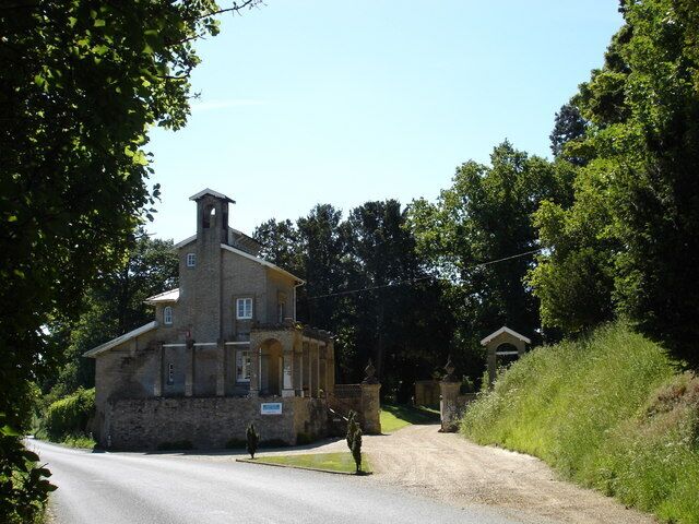 Entrance to Shrubland Park