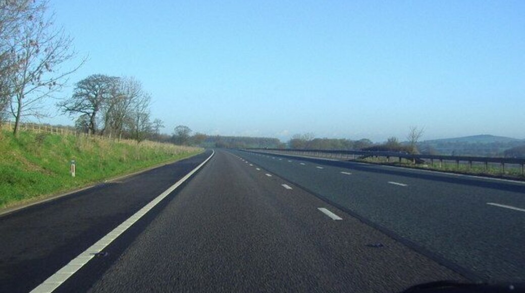 M6 motorway, northbound This is a very quiet motorway because it's early in the morning. It's the M6, northbound, between junctions 40 and 41.