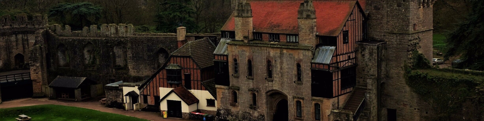 Nice and quiet place to walk and relax in South Wales. #green