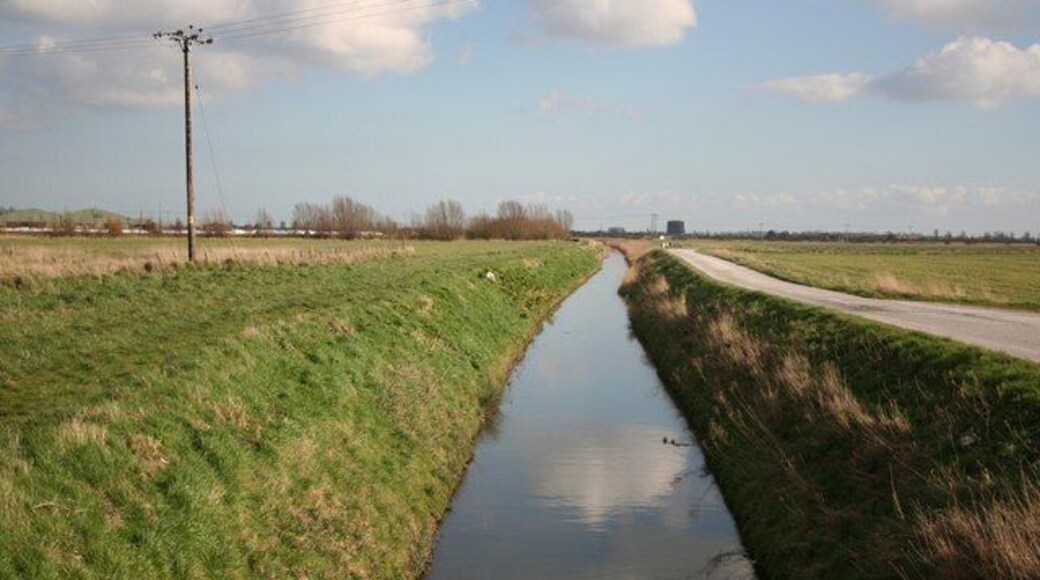 Wedlands Drain Looking east from Middlemarsh Road Bridge towards Skegness