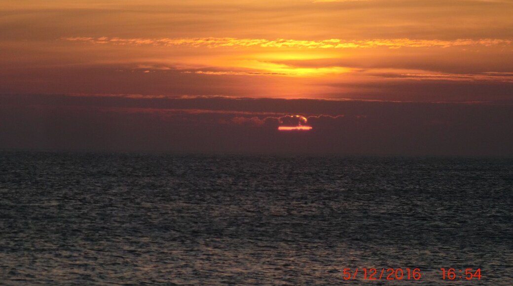 Great place for classic sunsets.This is a winter one and it was cold!