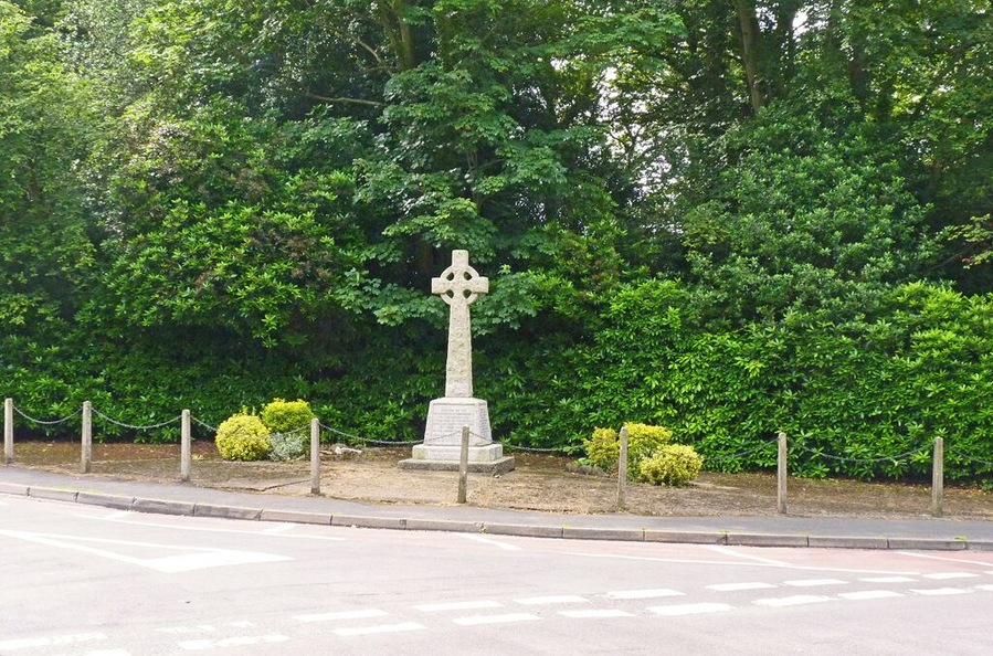 War Memorial, Bransgore