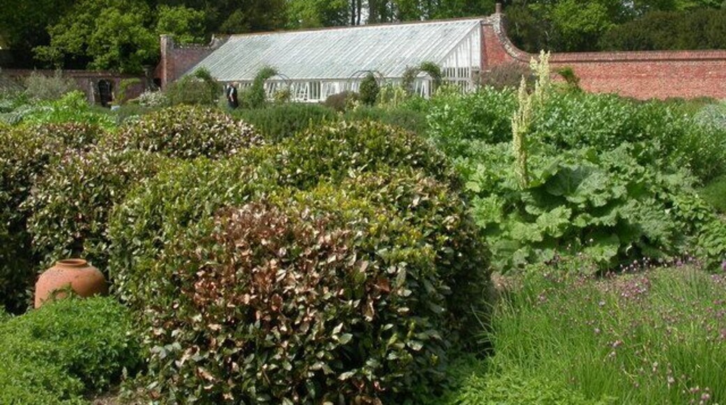 Hinton Admiral gardens — Former kitchen garden. Now used as an herb garden. Link: Hinton Admiral gardens — kitchen garden.