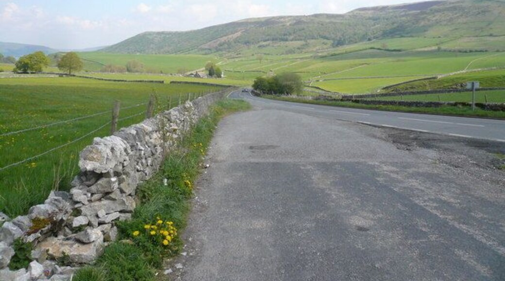 View down New Road (B6049)