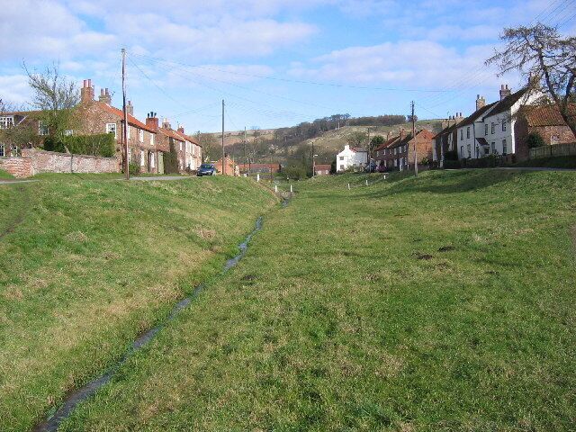 Bishop Wilton, East Riding of Yorkshire, England. Bishop Wilton is in the bottom SE corner of the grid square. This view looking east.