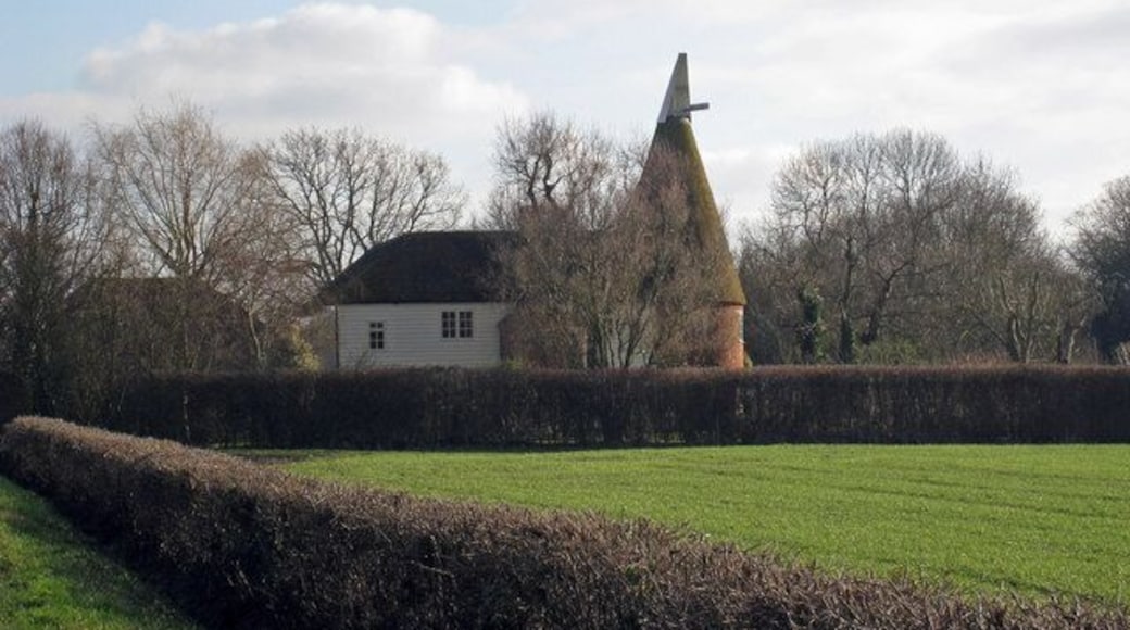 Wissenden Oast, Wissenden Lane, Bethersden, Kent. Single round kiln oast house. Not to be confused with 1136960 Keywords: white weatherboard, roundel, converted