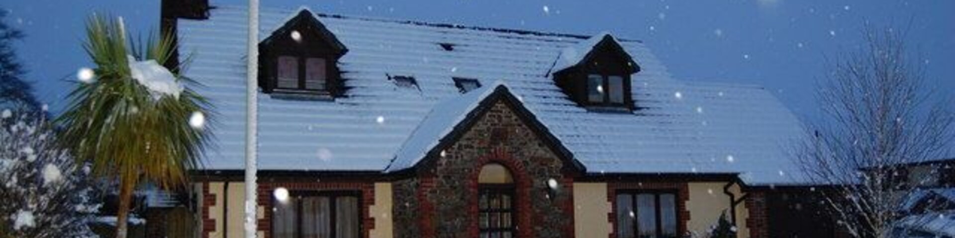 1 Marshalls Mead in Snow - first of small housing estate Feb 09 - snow in Devon at last!! Took this photo of my house early in the morning.