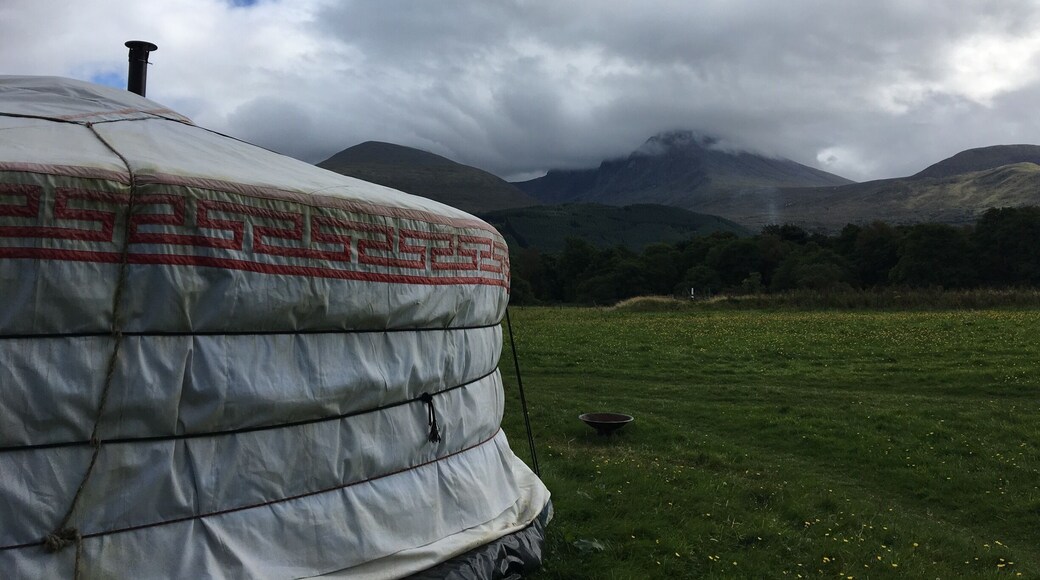 Now that's what I call a room with a view!! Ben Nevis covered with a veil of cloud today #mountains