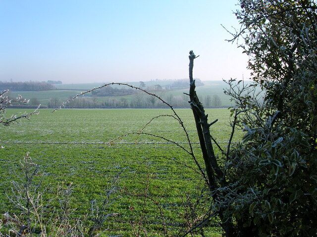 Dean road in the centre and point to point racecourse Feb 3 2007 the horses will be jumpin' up yonder sez Mike from California! Another of the few frosty days late in 2006.