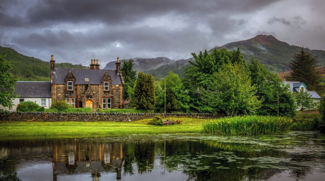 Here is a photo from a beautiful early evening at the Balmacara in Scottish Highlands. I love the lovely spirit of this place with the dramatic mountains at the back.