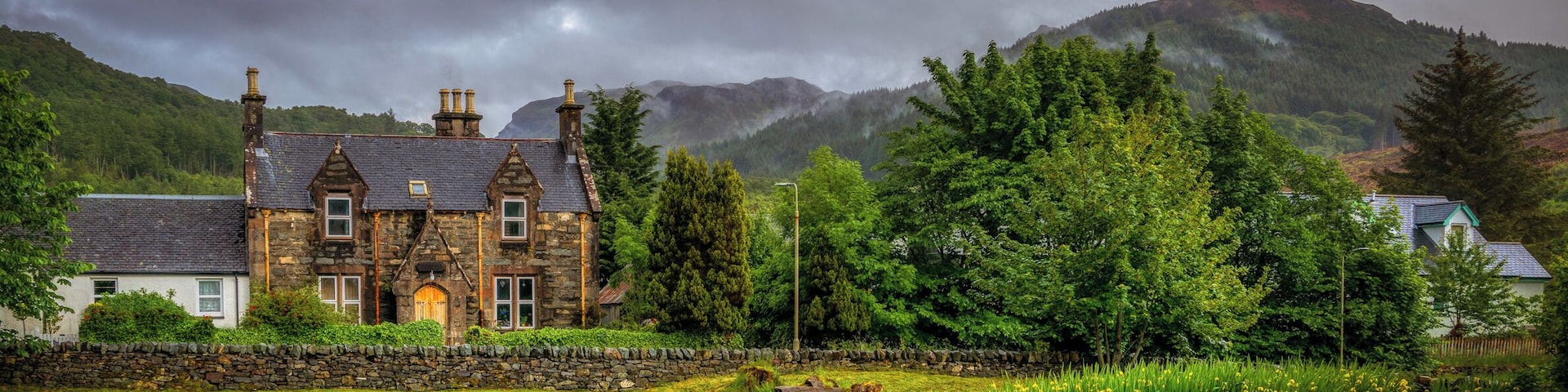 Here is a photo from a beautiful early evening at the Balmacara in Scottish Highlands. I love the lovely spirit of this place with the dramatic mountains at the back.