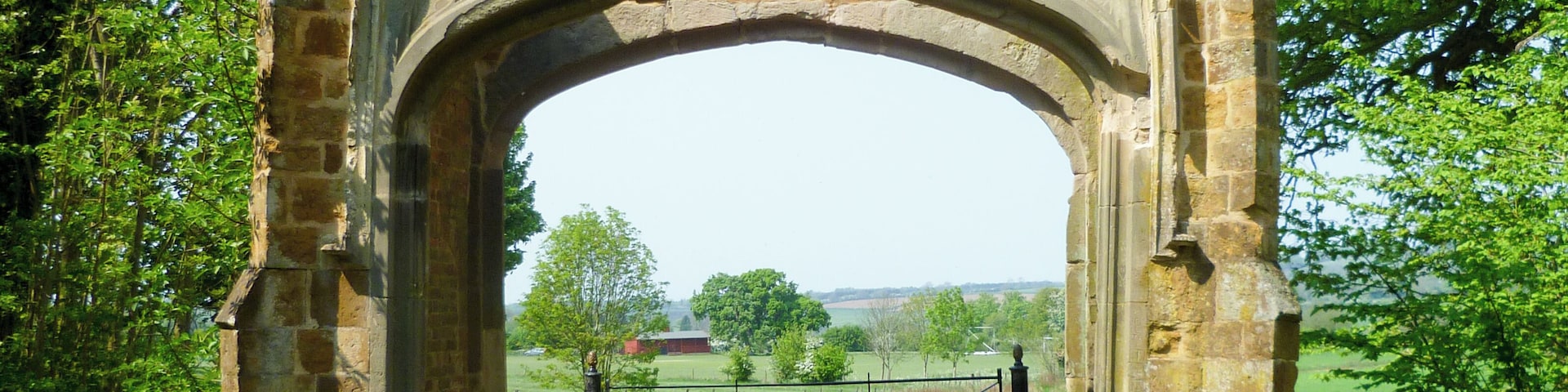Arch Gate, Badby Woods, Badby, England. Dating from the late 18th or early 19th century. Originally a lodge gateway.