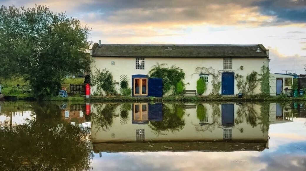 Canalside reflectionat Audlem, Shropshire