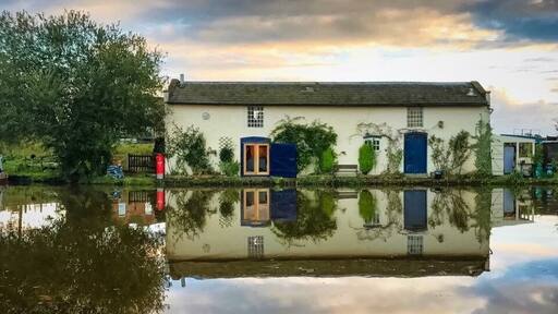 Canalside reflectionat Audlem, Shropshire