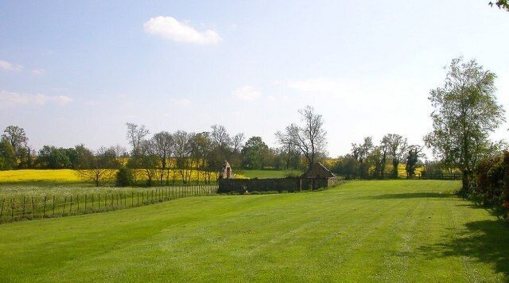 Ashby Saint Ledgers Ruined building near the footpath which heads east from the village.