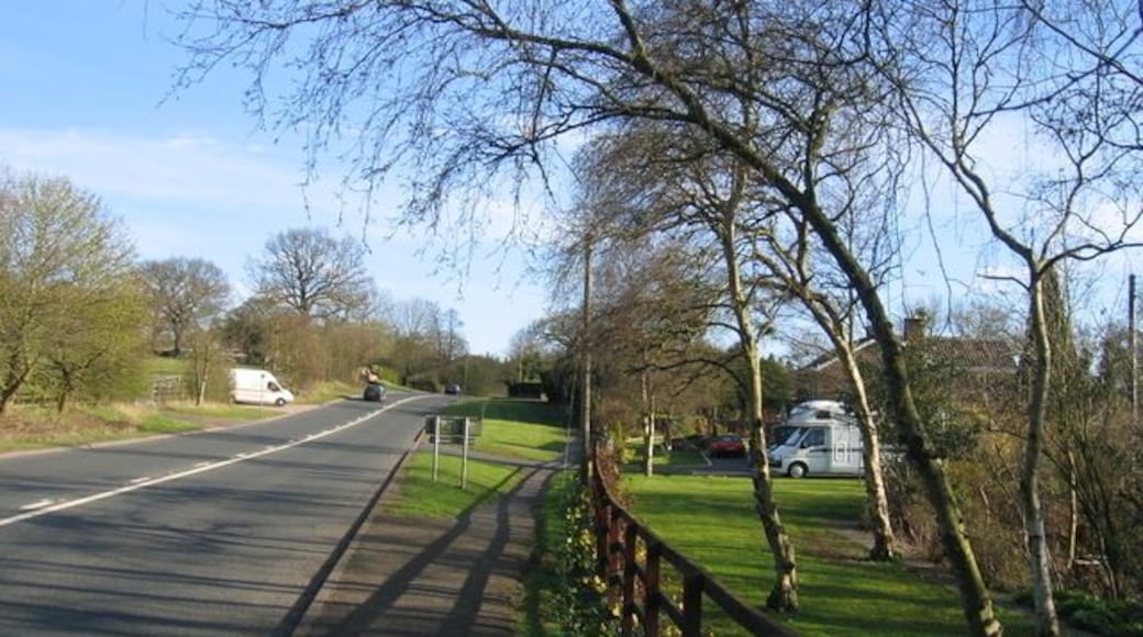 Lye Bridge Looking along the old Redditch-Alvechurch road at Lye Bridge.