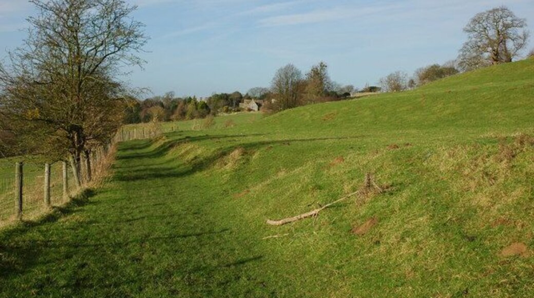 The Cotswold Way to the south-west of Alderley