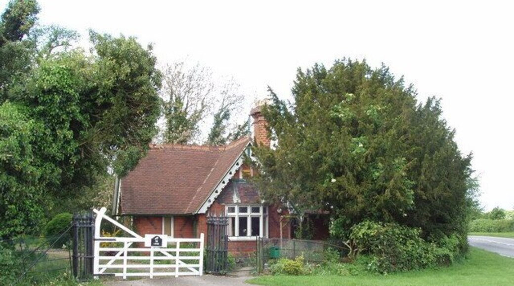 Keeper's Lodge, Addington On the main road from Winslow to Buckingham, at one end of a driveway to Addington
