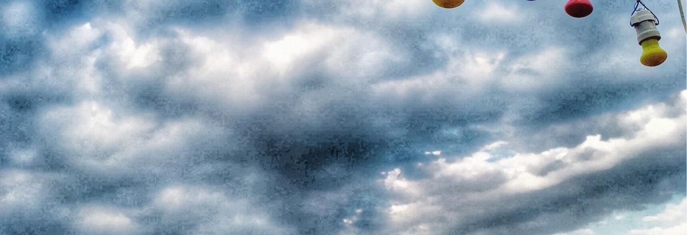 I couldn't stay 'till lights on, but i can imagine how lovely it would be. 
The name of the village comes from the name of that bridge "Uzunköprü" which means Long Bridge.
#colorful #roadtrip