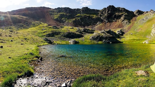 The Black Sea plateaus offer stunning views with their high mountain meadows. It contains undiscovered destinations for campers. Çaykara, Trabzon