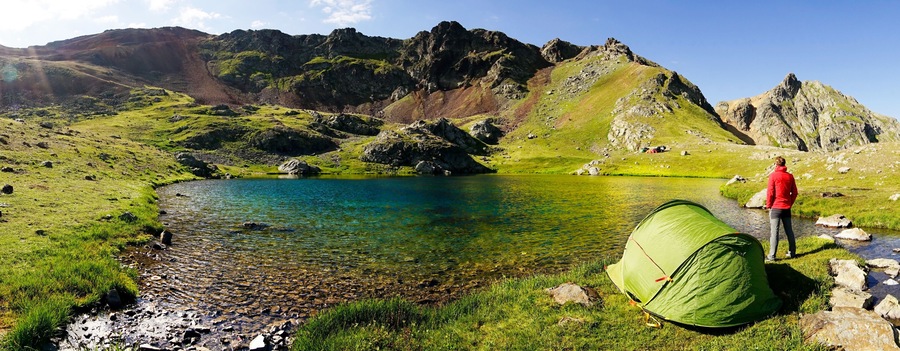 The Black Sea plateaus offer stunning views with their high mountain meadows. It contains undiscovered destinations for campers. Çaykara, Trabzon