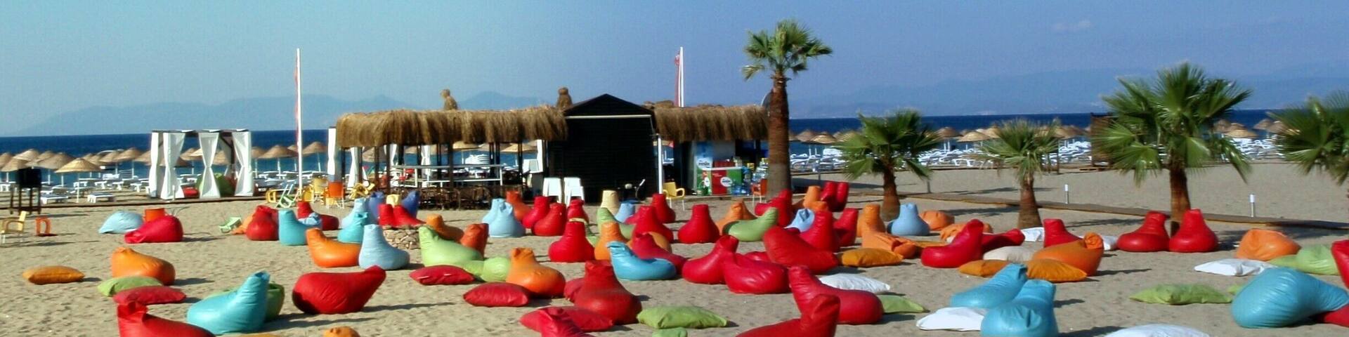 Sarımsaklı is a town in the Ayvalık District of Balıkesir Province in the Marmara Region of Turkey. The town's name means "land of garlic" in reference to the region's considerable production of the Alliaceae plant.
#blue