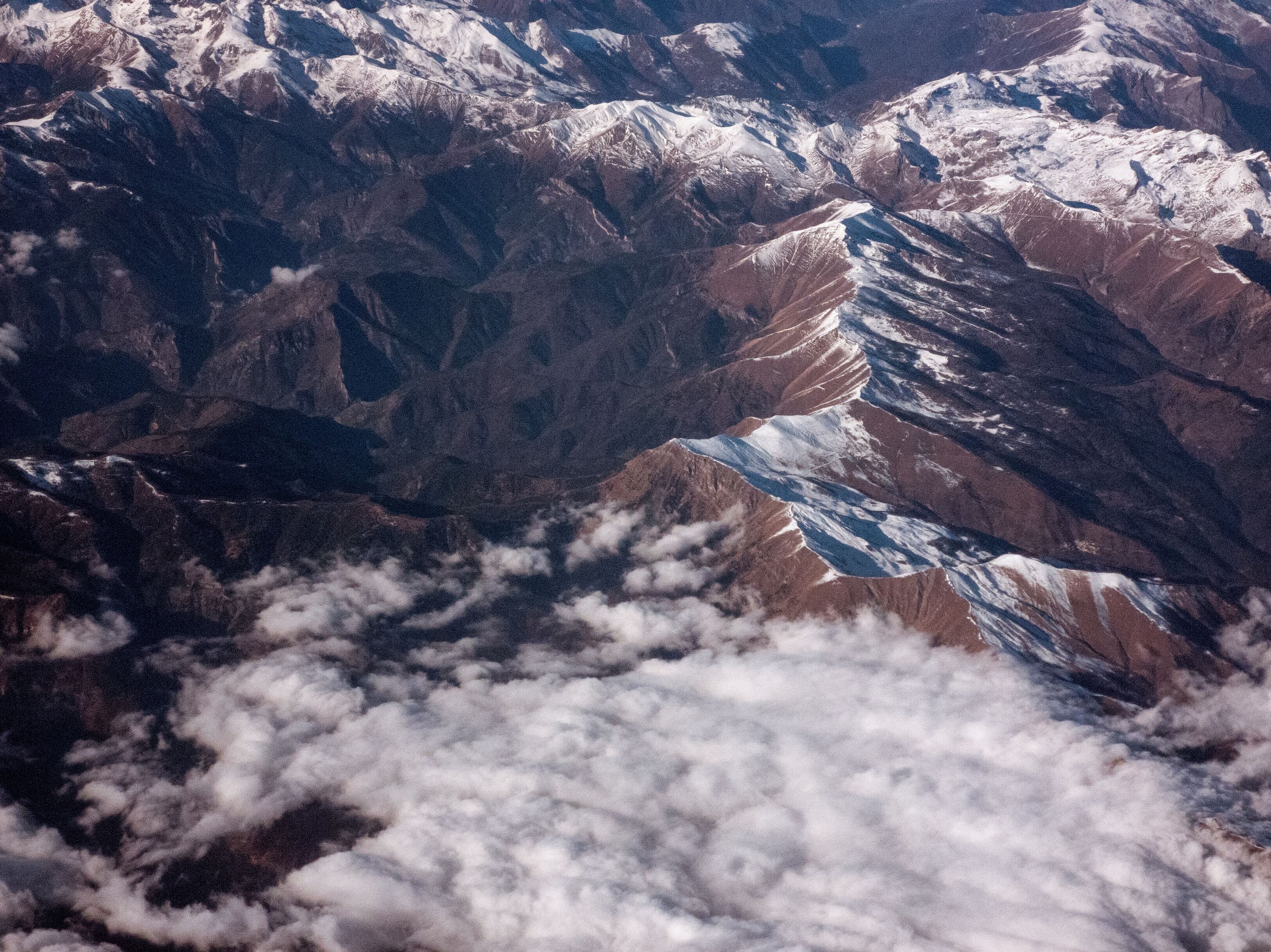 Somewhere close to the mountain of north Milan.

By Huawei mate 20 pro 5x optical zoom