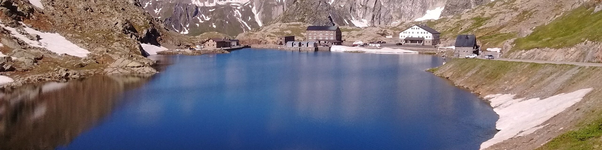 Il lago del Gran San Bernardo