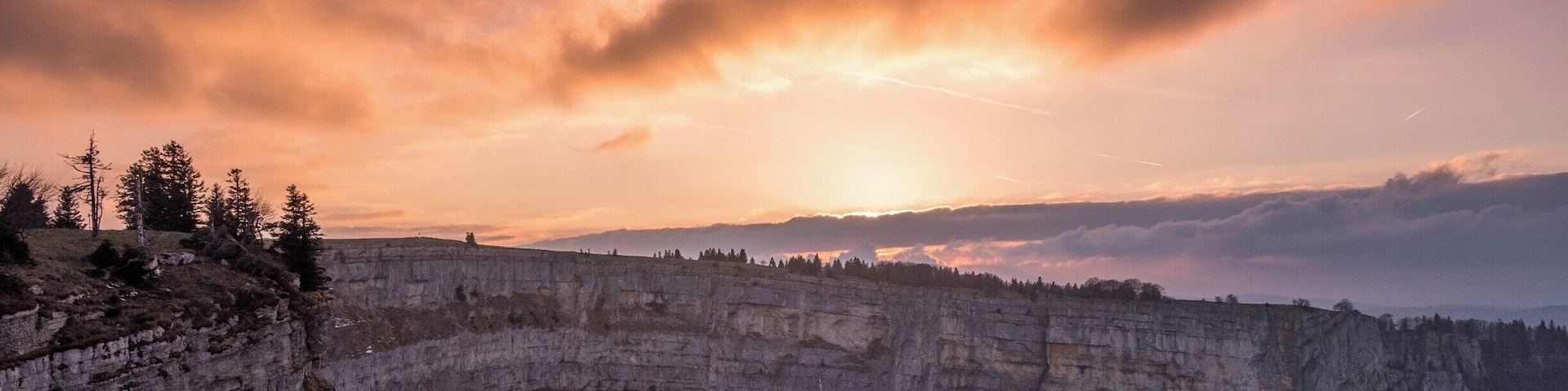 #BvSApplication
Creux du Van is a famous cliff in the French speaking part on Switzerland. Often called "the grand canyon of Switzerland". A great spot for watching sunsets, hiking, even camping.
It is quite a hike to reach the top, but with a view like that it is very rewarding in the end.