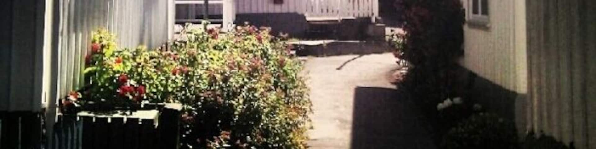 One of the best pieces of Sweden -. The island of Gullholmen in the west coast archipelago. You can get here either by ferry or your own boat. During hot summer days the little harbor is packed with tourists eating ice cream, walking the picturesque streets or hanging out at the island's three restaurants.
This is my favorite spot in all of Sweden.