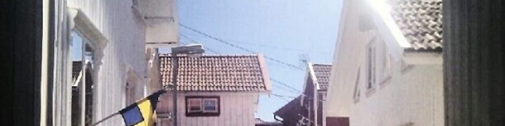 One of the best pieces of Sweden -. The island of Gullholmen in the west coast archipelago. You can get here either by ferry or your own boat. During hot summer days the little harbor is packed with tourists eating ice cream, walking the picturesque streets or hanging out at the island's three restaurants.
This is my favorite spot in all of Sweden.