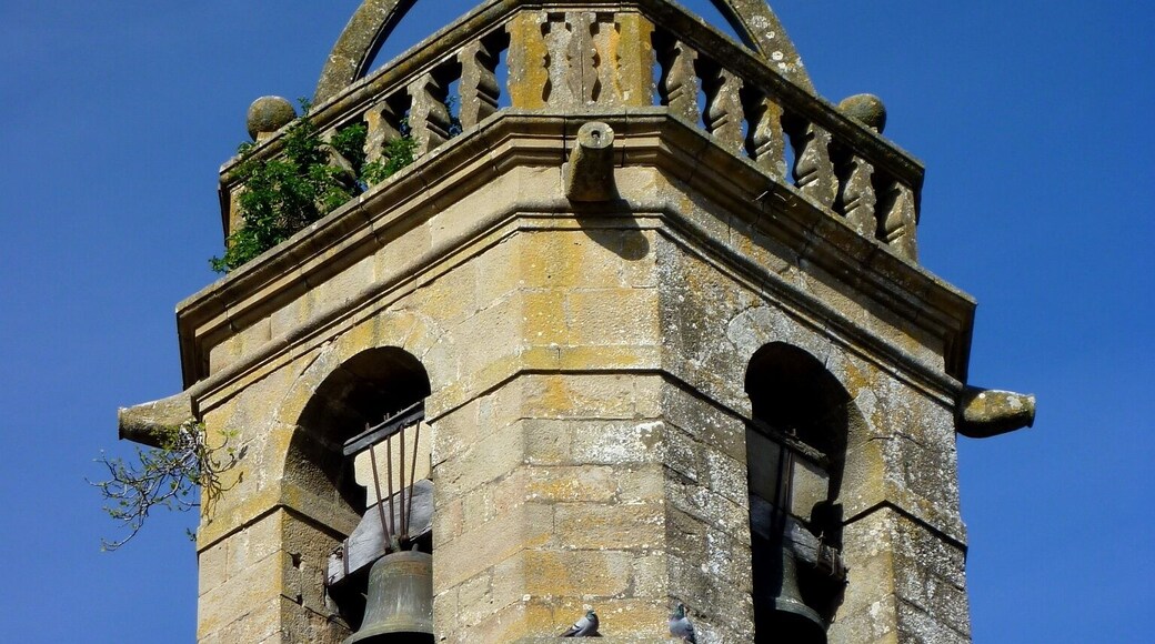 Esglèsia parroquial de Santa Maria de Su, al municipi de Riner: campanar