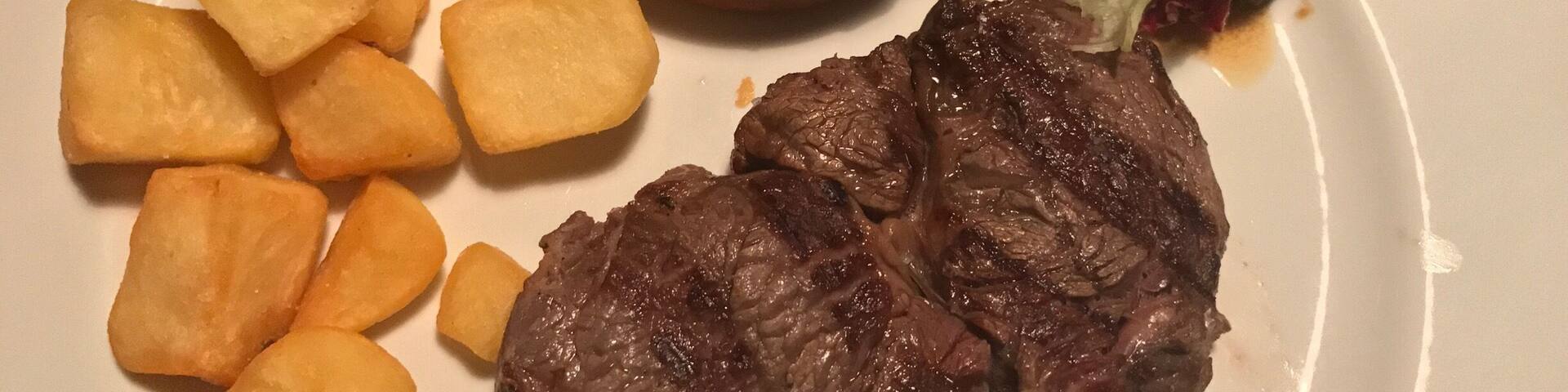 The tapas to start was the best part of the meal. Very good resto in Lanzarote.