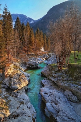 Many people go to Slovenia in the summer period but in the autumn is the natural beauty of Slovenia. It will also not be crowded because it is out of season.
#LifeAtExpedia
#Slovenia
#Nature
#Autumn
#Travel
#River
#outdoor