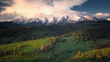 Pieniny national park
Fairytail-like view from Pieniny national park with High Tatras at distance. To see this view just visit small Slovak village Osturňa.
#nature
