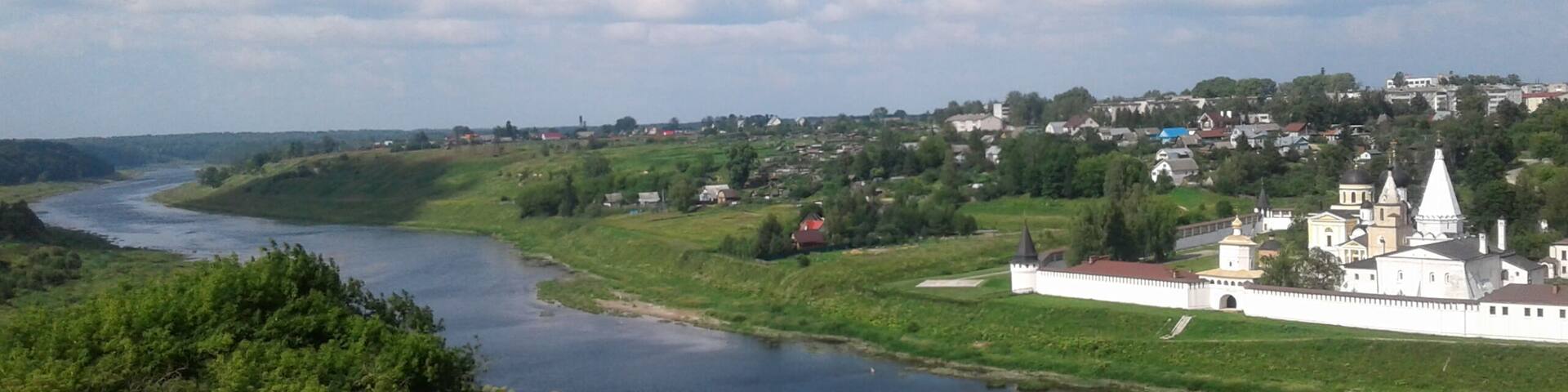 Staritsa, Volga river
Founded in 1297 by Prince of Tver Mikhail Yaroslavich as a fortress on the Staritsa River. View of the Volga River from the trees of the ancient fortress.