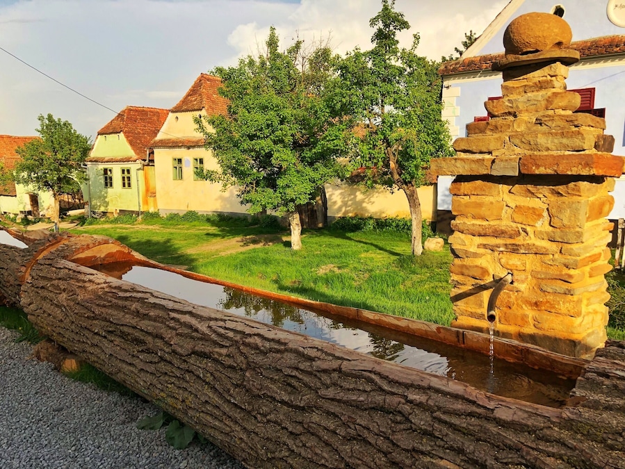 Look at the beautiful sunset in the remote village of Viscri, Transylvania. :)